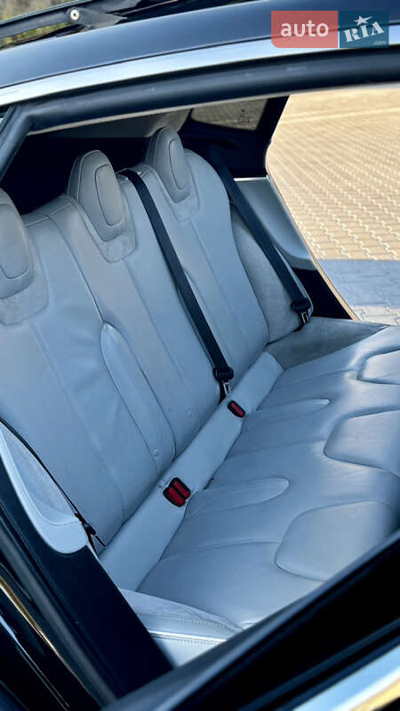 Ліфтбек Tesla Model S 2014 в Зборові