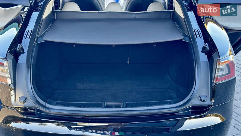 Ліфтбек Tesla Model S 2014 в Зборові