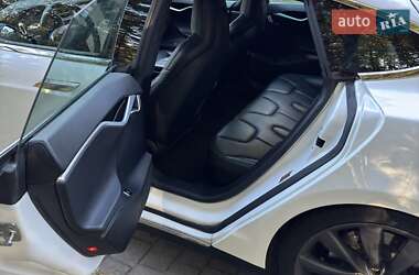 Лифтбек Tesla Model S 2016 в 