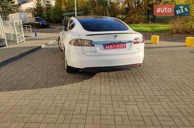 Ліфтбек Tesla Model S 2016 в Львові