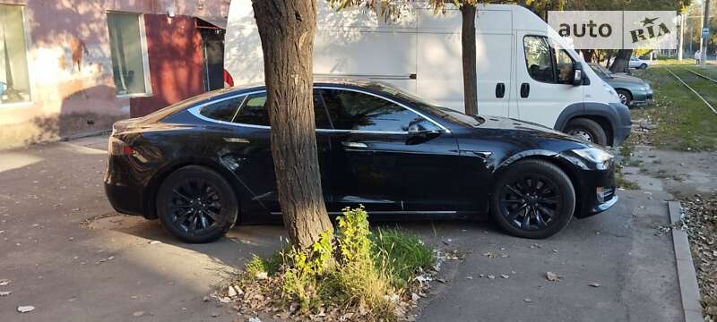 Лифтбек Tesla Model S 2018 в Одессе