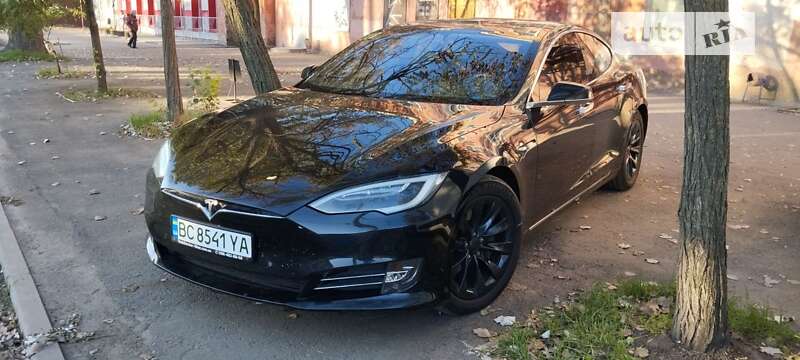 Лифтбек Tesla Model S 2018 в Одессе