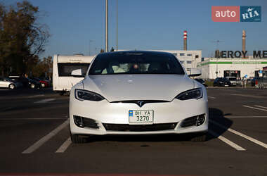 Лифтбек Tesla Model S 2020 в 