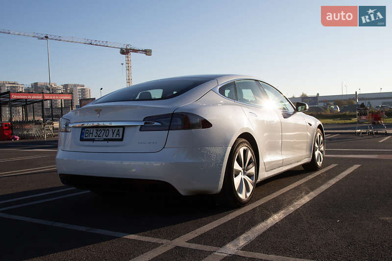 Ліфтбек Tesla Model S 2020 в Одесі