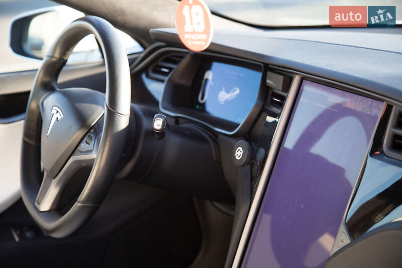 Ліфтбек Tesla Model S 2020 в Одесі