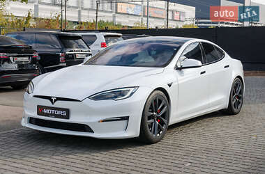 Лифтбек Tesla Model S 2023 в Киеве
