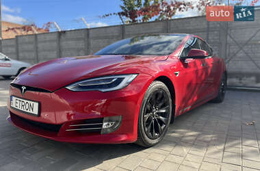 Лифтбек Tesla Model S 2019 в Виннице