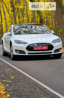 Лифтбек Tesla Model S 2014 в Луцке