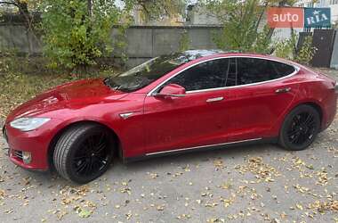 Ліфтбек Tesla Model S 2015 в 