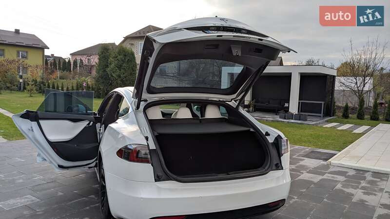 Лифтбек Tesla Model S 2019 в Львове фото 3 Лифтбек Tesla Model S 2019 в Львове