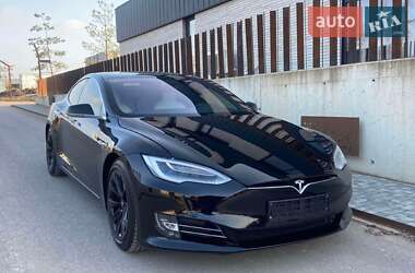 Ліфтбек Tesla Model S 2020 в Києві