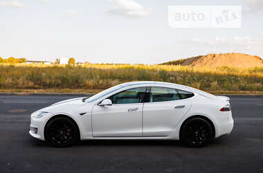 Ліфтбек Tesla Model S 2018 в Вінниці