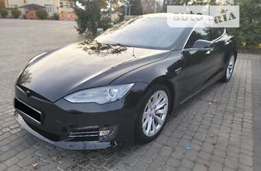 Ліфтбек Tesla Model S 2016 в Вінниці