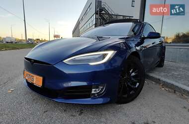 Ліфтбек Tesla Model S 2016 в Києві