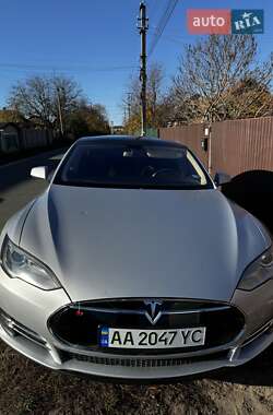 Ліфтбек Tesla Model S 2013 в Києві