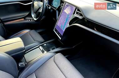 Лифтбек Tesla Model S 2017 в Хмельницком