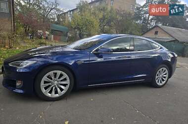 Лифтбек Tesla Model S 2016 в Киеве