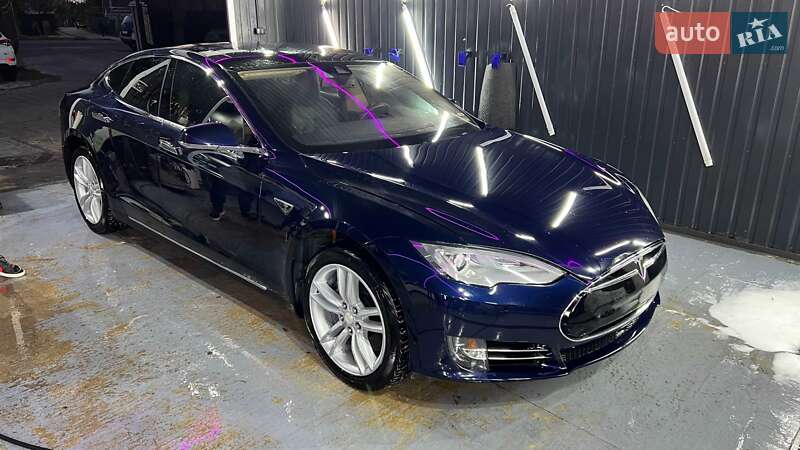 Ліфтбек Tesla Model S 2014 в Одесі