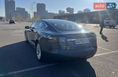Лифтбек Tesla Model S 2016 в 