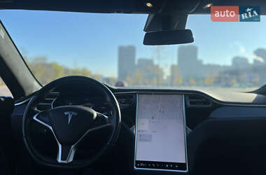 Лифтбек Tesla Model S 2016 в 