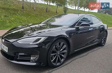 Ліфтбек Tesla Model S 2017 в Києві