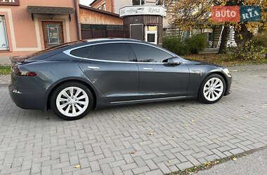 Лифтбек Tesla Model S 2016 в Красилове