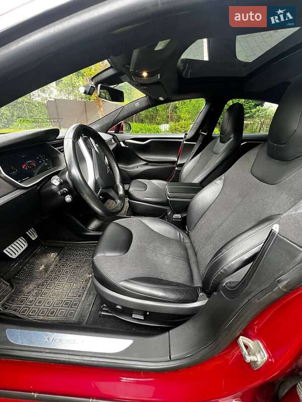 Лифтбек Tesla Model S 2016 в Львове фото 8 Лифтбек Tesla Model S 2016 в Львове