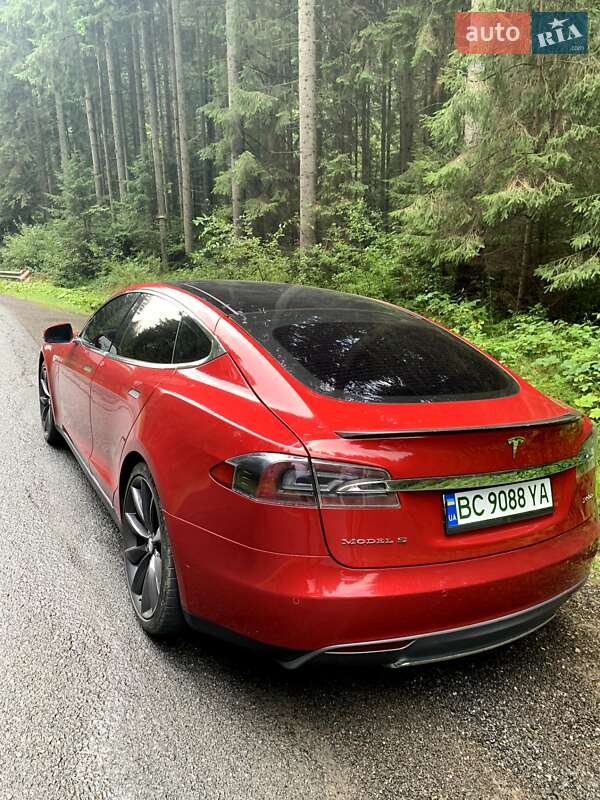 Лифтбек Tesla Model S 2016 в Львове фото 5 Лифтбек Tesla Model S 2016 в Львове