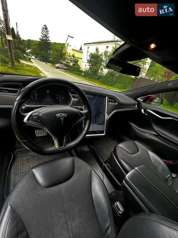Лифтбек Tesla Model S 2016 в Львове фото 12 Лифтбек Tesla Model S 2016 в Львове