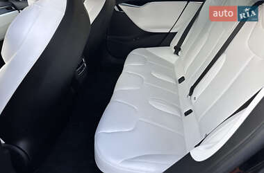 Лифтбек Tesla Model S 2017 в 