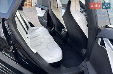 Лифтбек Tesla Model S 2017 в 