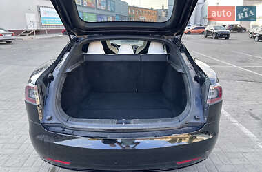 Лифтбек Tesla Model S 2017 в 