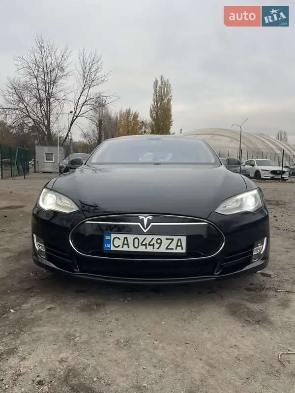 Tesla Model S 2013