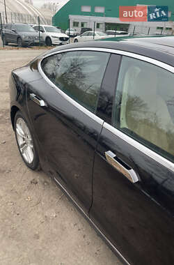 Лифтбек Tesla Model S 2013 в Киеве