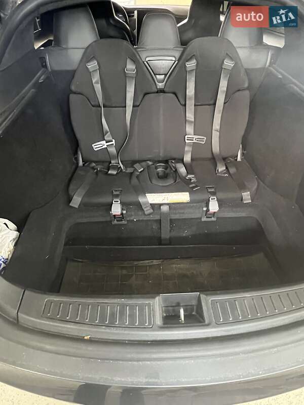 Ліфтбек Tesla Model S 2016 в Харкові фото 12 Ліфтбек Tesla Model S 2016 в Харкові