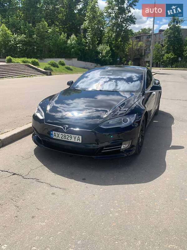 Лифтбек Tesla Model S 2015 в Харькове фото 7 Лифтбек Tesla Model S 2015 в Харькове