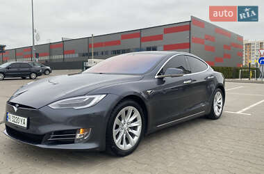 Ліфтбек Tesla Model S 2017 в Києві