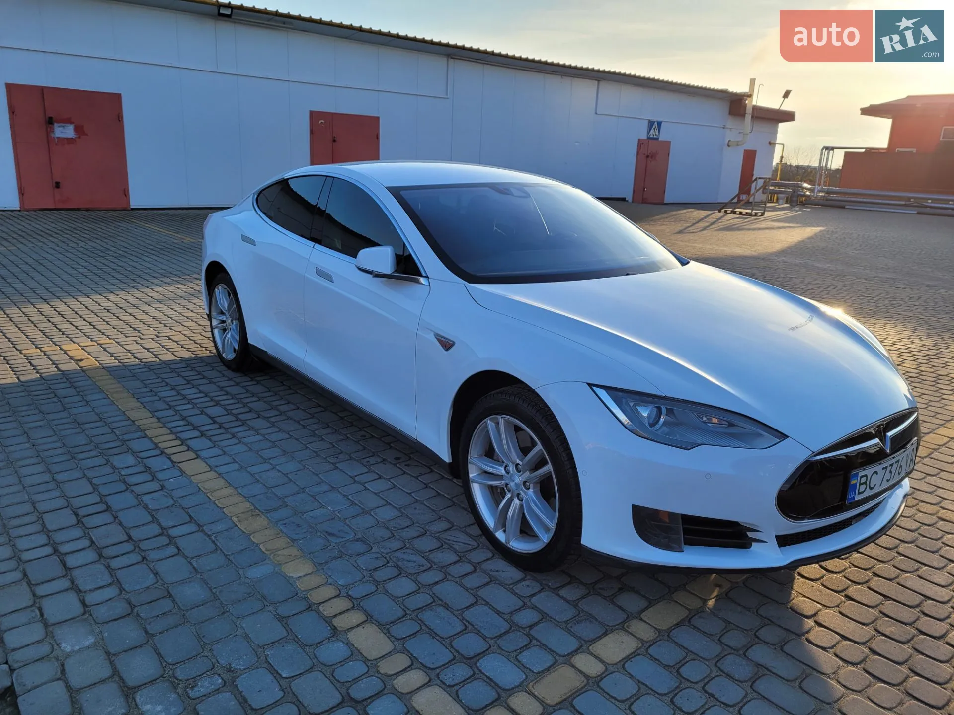 Tesla Model S 2015