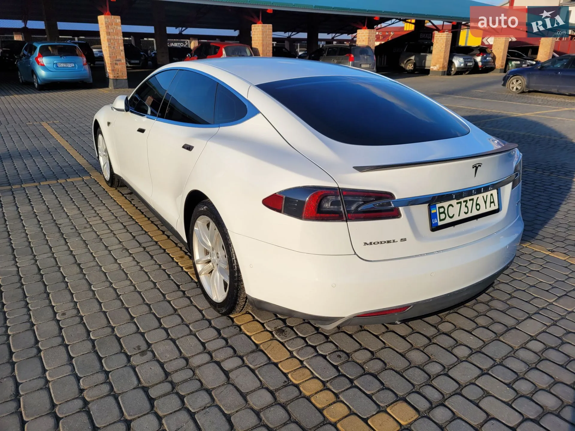 2015 Tesla Model S - мініатюра 6