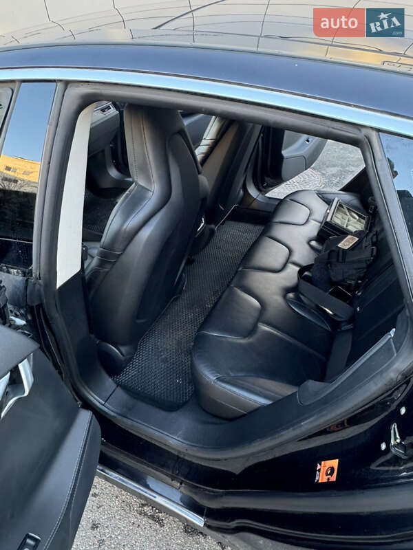Лифтбек Tesla Model S 2015 в Броварах