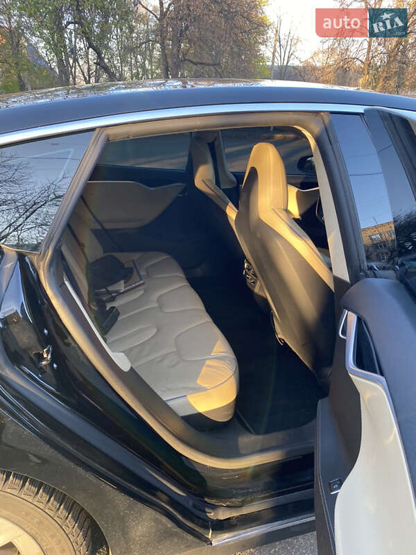 Лифтбек Tesla Model S 2014 в Кропивницком фото 6 Лифтбек Tesla Model S 2014 в Кропивницком