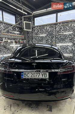 Лифтбек Tesla Model S 2017 в Червонограде