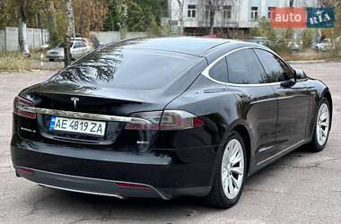 Ліфтбек Tesla Model S 2015 в 