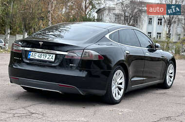 Ліфтбек Tesla Model S 2015 в 