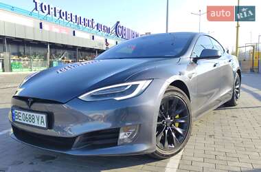 Лифтбек Tesla Model S 2016 в 