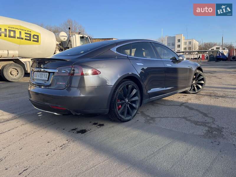 Ліфтбек Tesla Model S 2014 в Києві