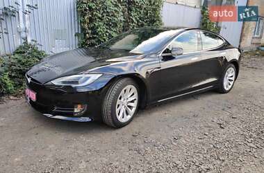 Лифтбек Tesla Model S 2018 в Луцке