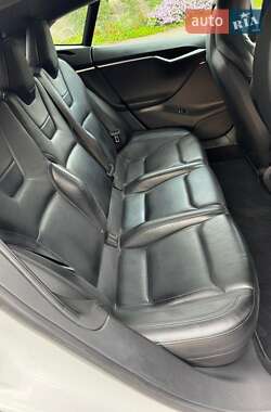 Лифтбек Tesla Model S 2014 в Виннице