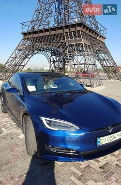 Ліфтбек Tesla Model S 2018 в Харкові