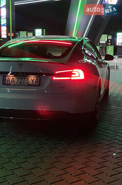 Лифтбек Tesla Model S 2013 в 